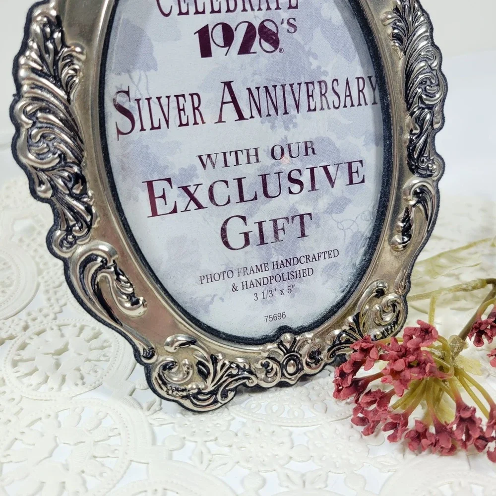 1928 Jewelry Company Silver Plate Oval Ornate Frame 3.5x5 Anniversary Gift